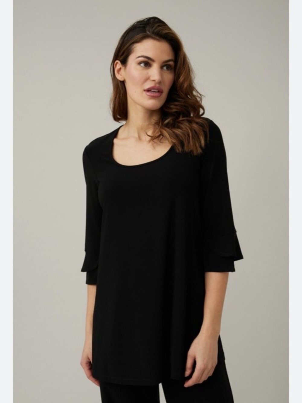 Joseph Ribcoff Classic Black Women's Scoop Neck 3/4 Bell Sleeve Top Size 6